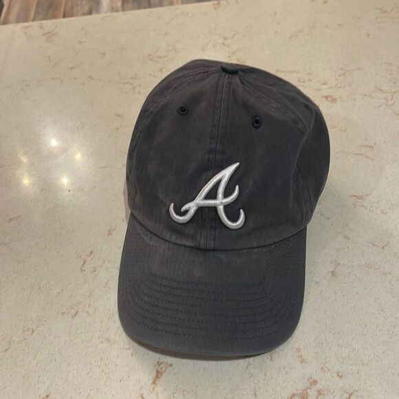 47 Other - Atlanta Braves fitted hat SZ large